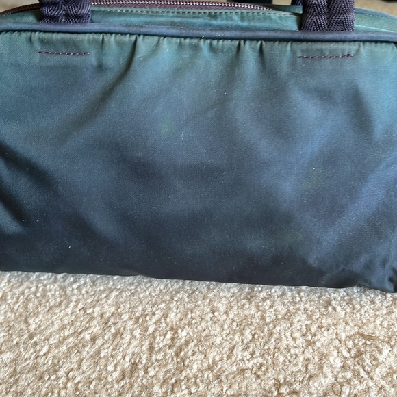 Prada purse authentic - Picture 3 of 10